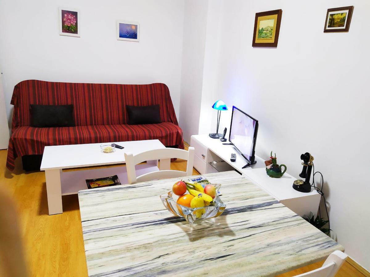 Ferienwohnung Podgorica Center Zimmer foto